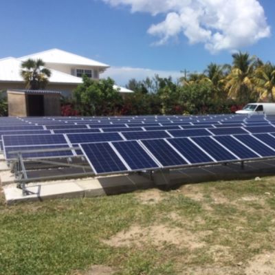 Système solaire hors réseau de 50 kw pour la station balnéaire des Bahamas
